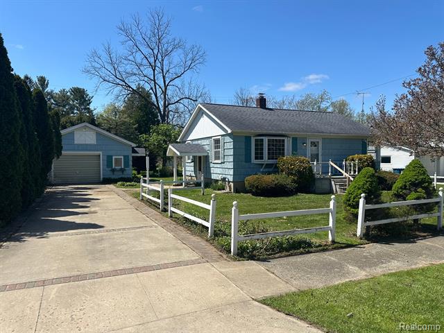 front view picture of 8476 Brookside, Millington, MI. 48746