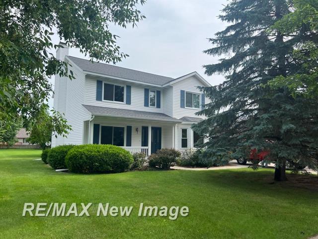 front view picture of 315 E Chapel Lane, Midland, MI. 48642
