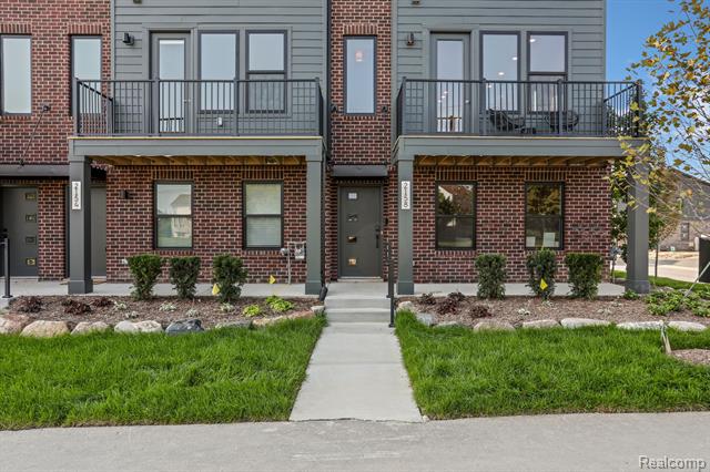 front view picture of 2156 Evergreen Lane, Ann Arbor, MI. 48103