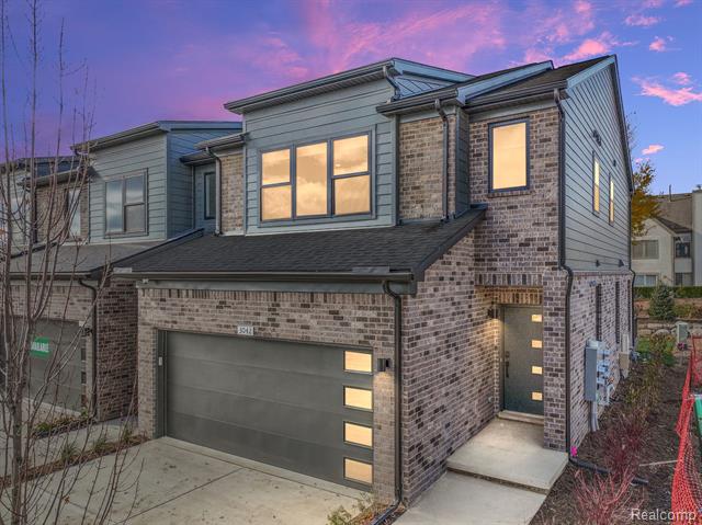 front view picture of 3030 Canopy Tree Way, Ann Arbor, MI. 48103