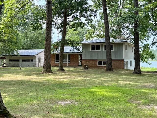front view picture of 2332 Nottawa Lake Drive, Marshall, MI. 49068