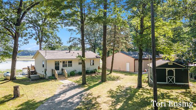 front view picture of 11145 S Holland Road, Fenwick, MI. 48834