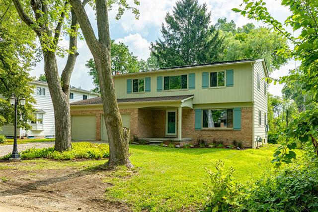 front view picture of 2709 Kimberley Road, Ann Arbor, MI. 48104