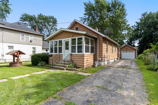 front view picture of 1513 Daniel Road, Jackson, MI. 49202