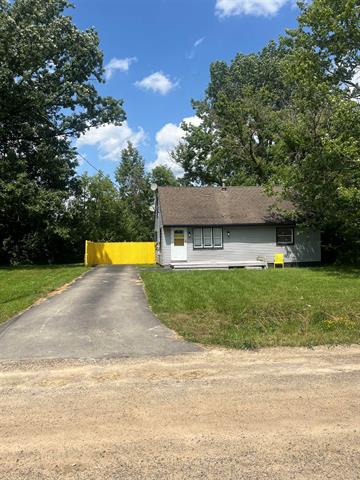 front view picture of 1416 W Yale Street, Flint, MI. 48505