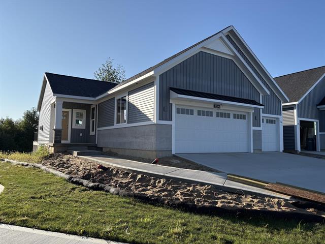 front view picture of 2569 Ravines Trail Drive Sw, Byron Center, MI. 49315