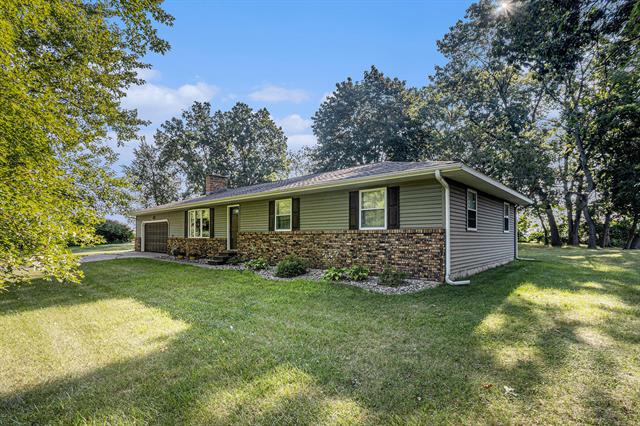 front view picture of 70233 Carolyn Avenue, Sturgis, MI. 49091