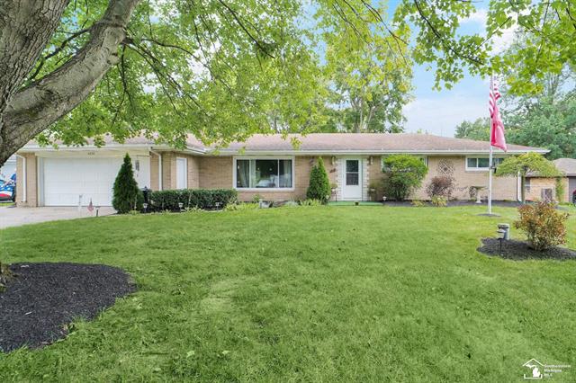 front view picture of 4230 Saint Anthony Road, Temperance, MI. 48182
