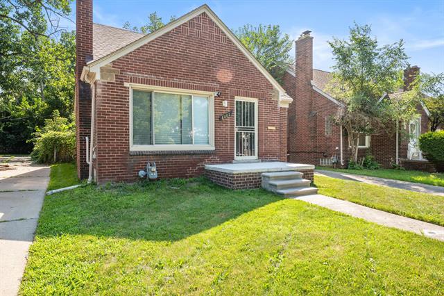 front view picture of 8882 Warwick Street, Detroit, MI. 48228