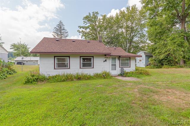 front view picture of 4154 S Highland Drive, Hillsdale, MI. 49242