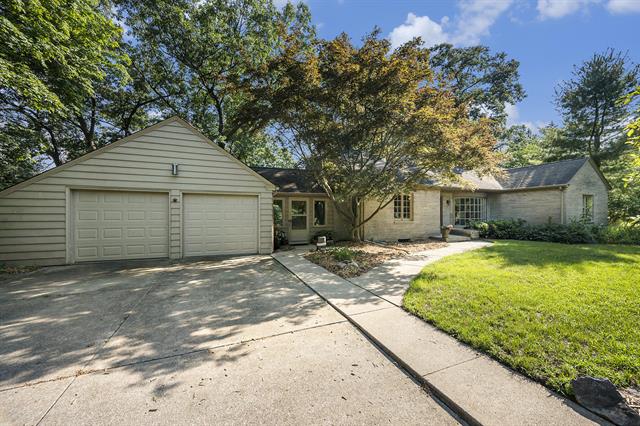 front view picture of 1511 Edgeridge Circle, Kalamazoo, MI. 49008