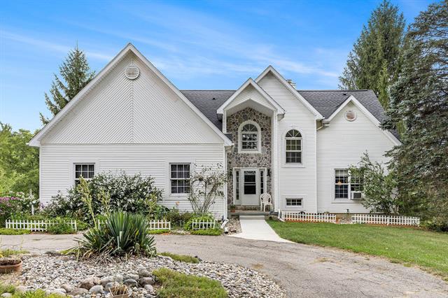 front view picture of 15195 Waterloo Munith Road, Grass Lake, MI. 49240