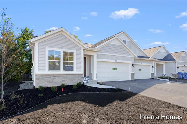 front view picture of 251 Hickory Valley Drive, Kalamazoo, MI. 49009