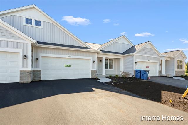 front view picture of 253 Hickory Valley Drive, Kalamazoo, MI. 49009