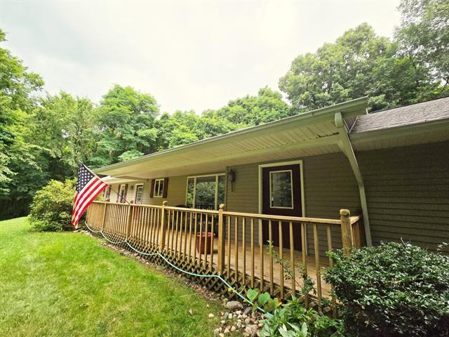 front view picture of 9114 N Riverview Drive, Kalamazoo, MI. 49004