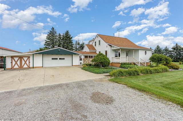 front view picture of 3705 N Beyer Road, Saginaw, MI. 48601