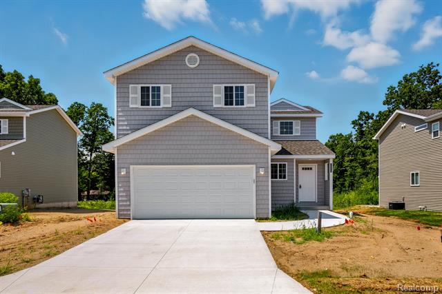 front view picture of 5741 Copper Tree Park, Waterford, MI. 48327