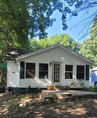 front view picture of 1193 Lakeview Drive, Brooklyn, MI. 49230