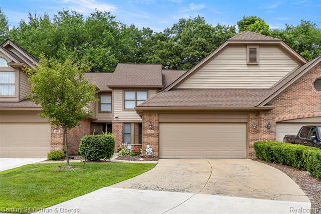 front view picture of 5357 Royal Vale Lane, Dearborn, MI. 48126