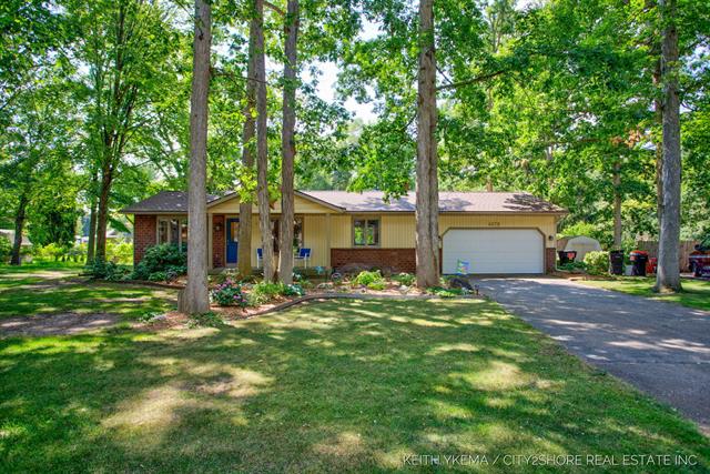 front view picture of 4372 Shady Oak Court, Hudsonville, MI. 49426
