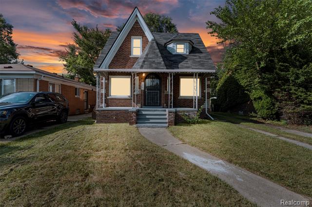 front view picture of 14467 Rossini Drive, Detroit, MI. 48205