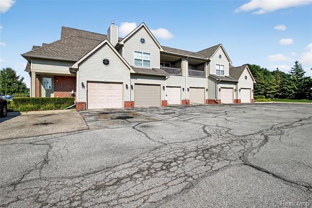 front view picture of 28715 Portsmouth Court, New Baltimore, MI. 48047
