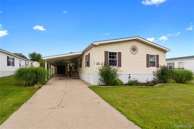 front view picture of 2230 S Sheeran Drive, Milford, MI. 48381