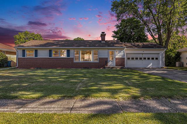 front view picture of 3304 Cranbrook Avenue, Kalamazoo, MI. 49006