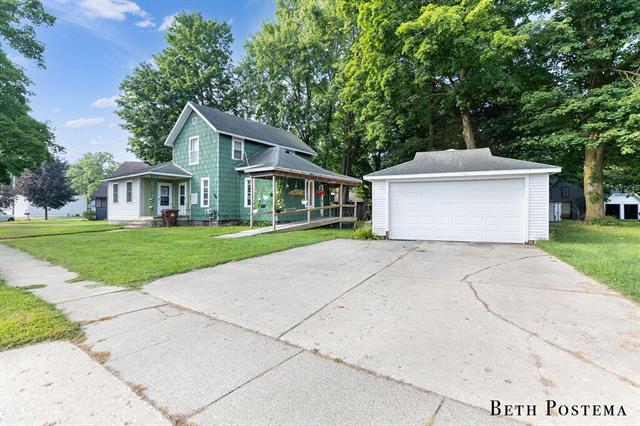 front view picture of 520 E State Street, Hastings, MI. 49058