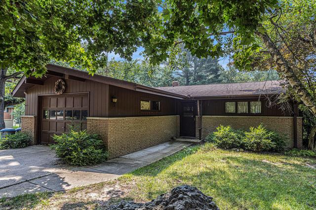front view picture of 120 Iden Lane, Battle Creek, MI. 49017