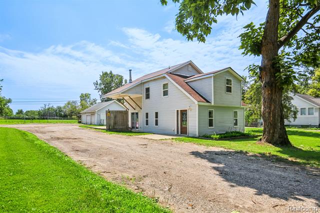 front view picture of 1755 South Blvd W, Troy, MI. 48098