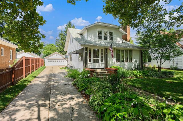 front view picture of 1115 Cambridge Drive, Kalamazoo, MI. 49001