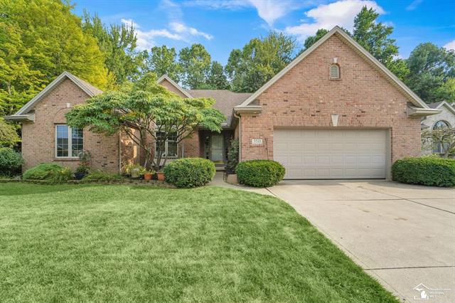 front view picture of 3321 Quail Hollow Drive, Lambertville, MI. 48144