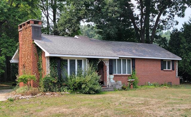 front view picture of 3691 N Jebavy Drive, Ludington, MI. 49431