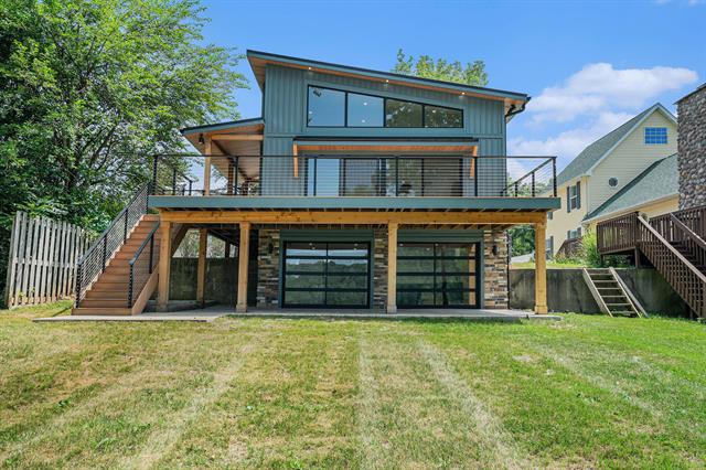 front view picture of 65276 W Peninsula Drive, Cassopolis, MI. 49031