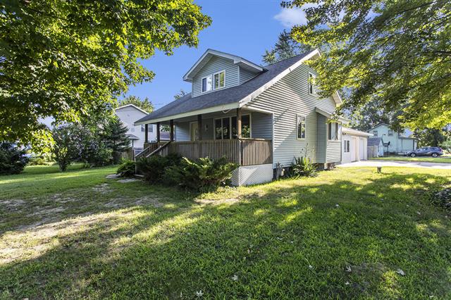 front view picture of 208 N Stone Street, Battle Creek, MI. 49014