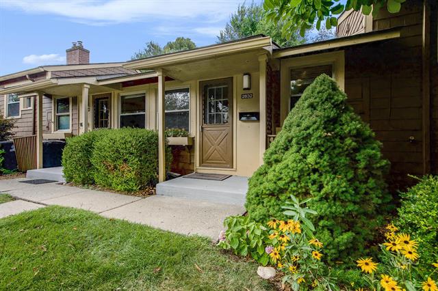 front view picture of 2832 Pittsfield Boulevard, Ann Arbor, MI. 48104