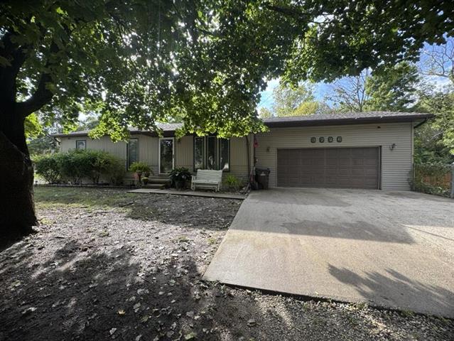 front view picture of 3726 Ruth Avenue, Lansing, MI. 48910