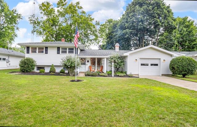 front view picture of 438 Marshall Street, Brooklyn, MI. 49230