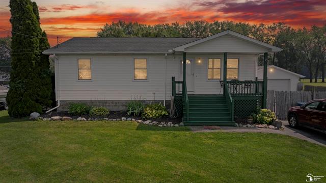 front view picture of 7462 Canal Street, Newport, MI. 48166