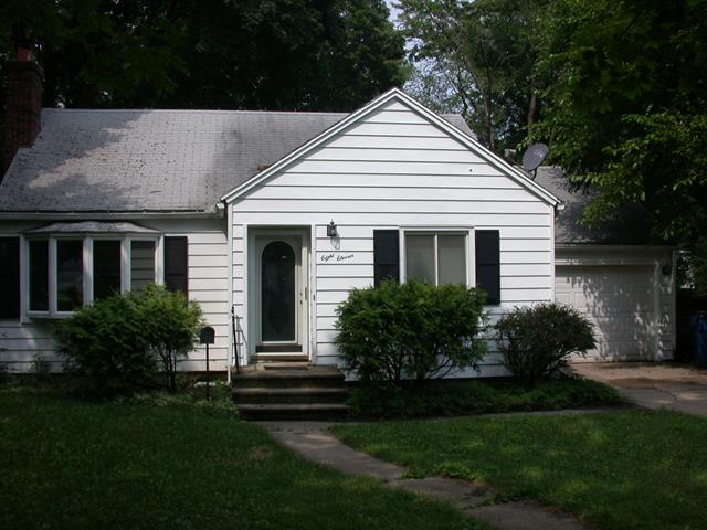 front view picture of 811 Cooper Avenue, Kalamazoo, MI. 49048