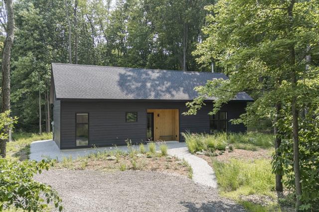 front view picture of 6832 Holloway Drive, Sawyer, MI. 49125