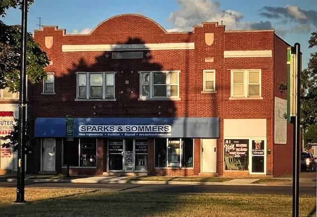 front view picture of 23834 Gratiot Avenue, Eastpointe, MI. 48021