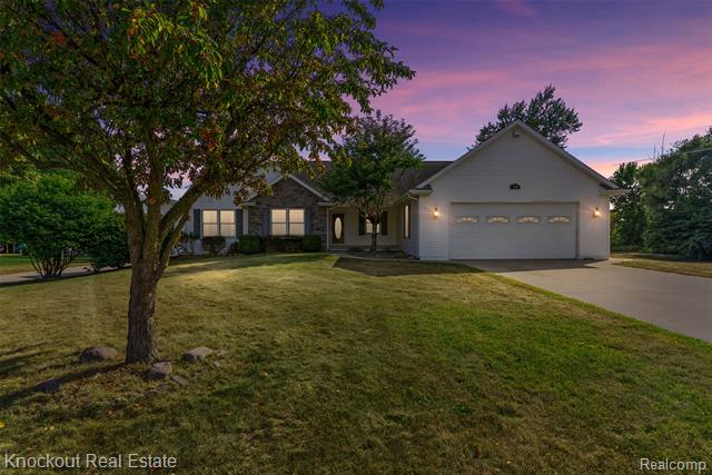 front view picture of 1045 Wels Lane, Vassar, MI. 48768