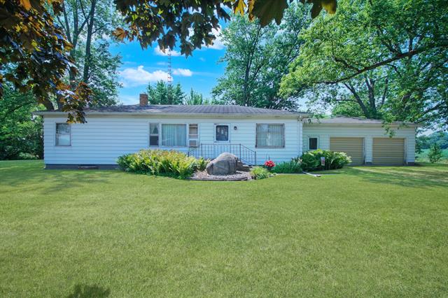 front view picture of 4594 M-139, Niles Rd., Saint Joseph, MI. 49085