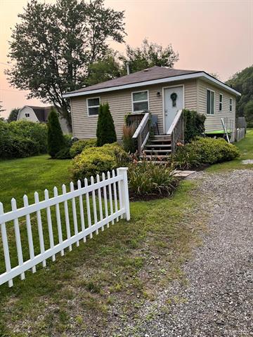 front view picture of 11775 Birch Run Road, Birch Run, MI. 48415