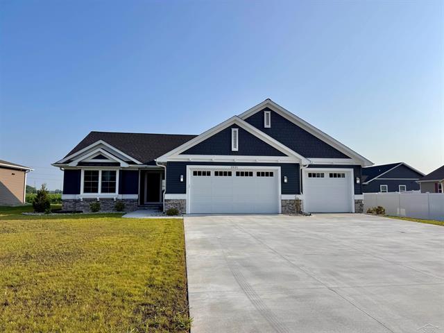 front view picture of 2521 Amelith Road, Bay City, MI. 48706