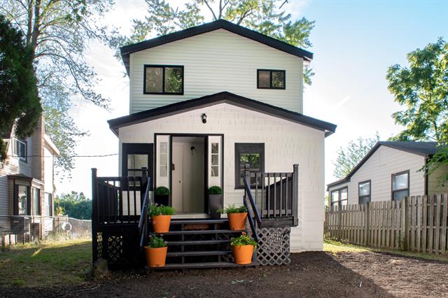 front view picture of 3785 Willow Drive Ne, Grand Rapids, MI. 49525