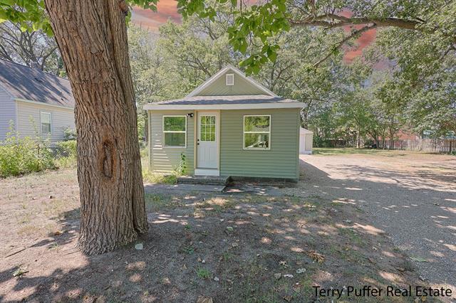 front view picture of 2657 Roberts Street, Muskegon, MI. 49444