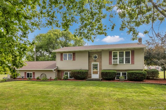 front view picture of 3685 N Mill Road, Dryden, MI. 48428